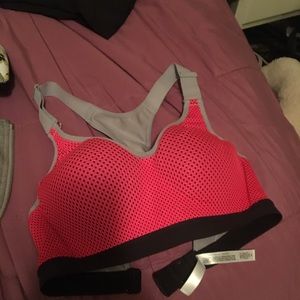 sports bra